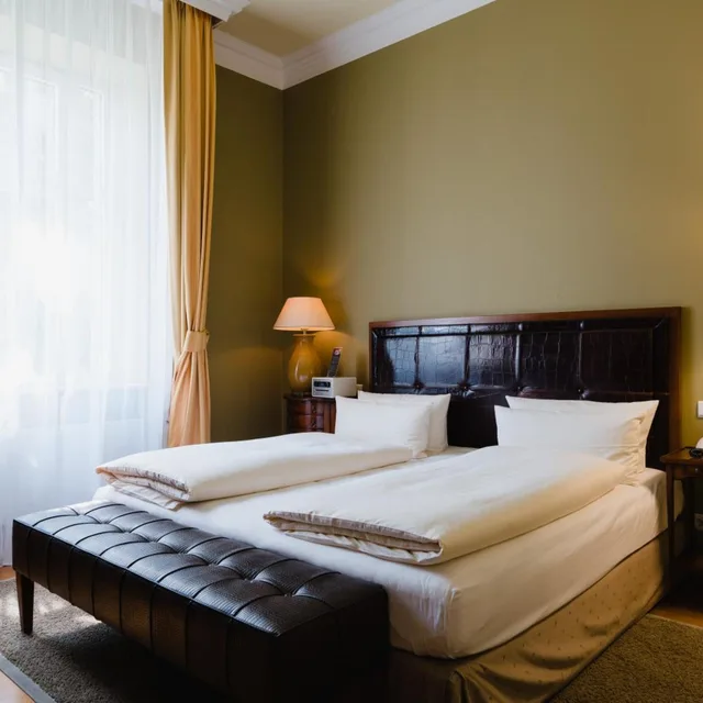 غرفة سوبيريور بسرير كينج، Louisas Place Hotel 1/4