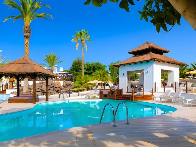جناح ديلوكس بإطلالة على الحديقة، H10 White Suites - Adults Only 1/1
