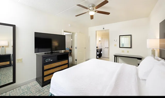 2 Bedrooms, Suite, 1 King and 2 Queen Beds, Homewood Suites Atlanta Airport North 2/6