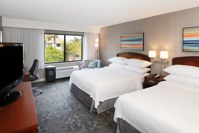 Pure, Wellness, 2 Queen Beds, Courtyard By Marriott Oakland Airport 3/5