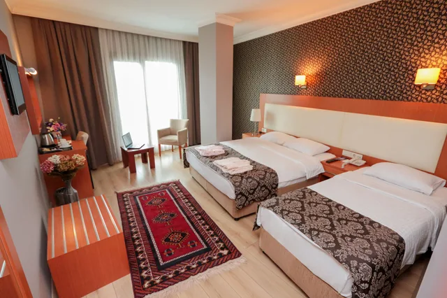 غرفة ثلاثية بثلاثة أسرّة، Grand Hotel Avcilar 5/10