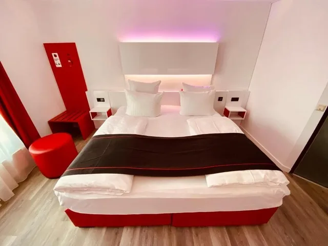 غرفة قياسية بسرير كوين، DORMERO Hotel Bretten 7/8
