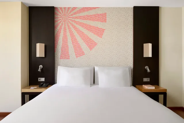 غرفة سوبيريور بسرير مزدوج، iStay by NH Ciudad de Valencia Hotel 1/2