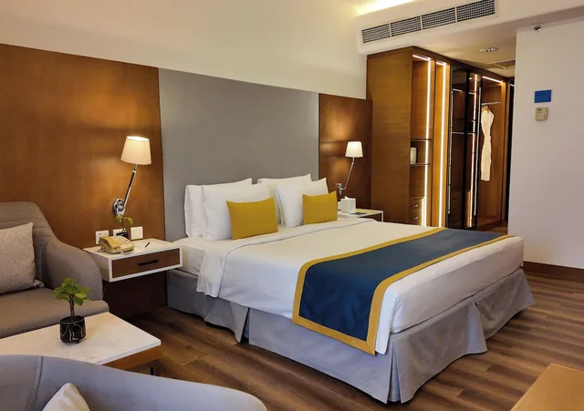 جناح بسرير كينج، Golden Tulip Muscat 2/9