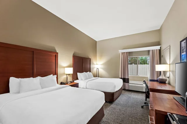 غرفة بسريرين كوين، Comfort Inn Suites Tuscumbia Muscle Shoals 1/5