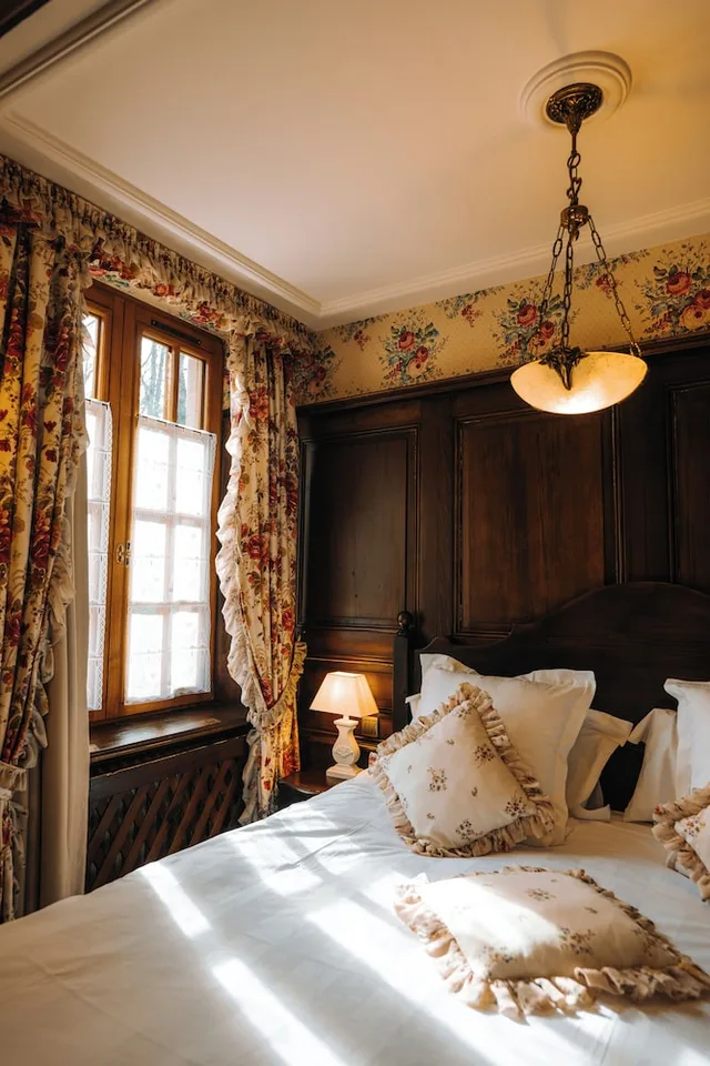 غرفة سوبيريور بسرير كوين، Les Violettes Hotel & SPA Alsace 1/4