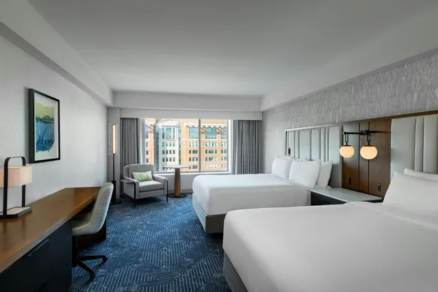 غرفة بسريرين مزدوجين لذوي الإعاقة، Renaissance Boston Waterfront Hotel 5/10