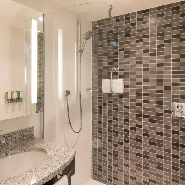غرفة بسرير كوين، Grand Hotel Saint Michel 6/10