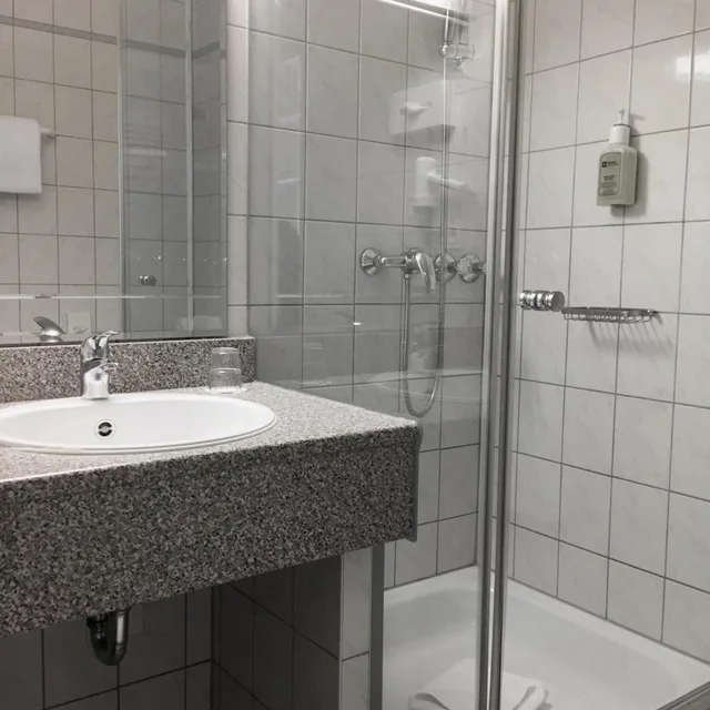 غرفة كومفورت بسرير مزدوج، Hotel Schweizer Hof Kassel 6/7