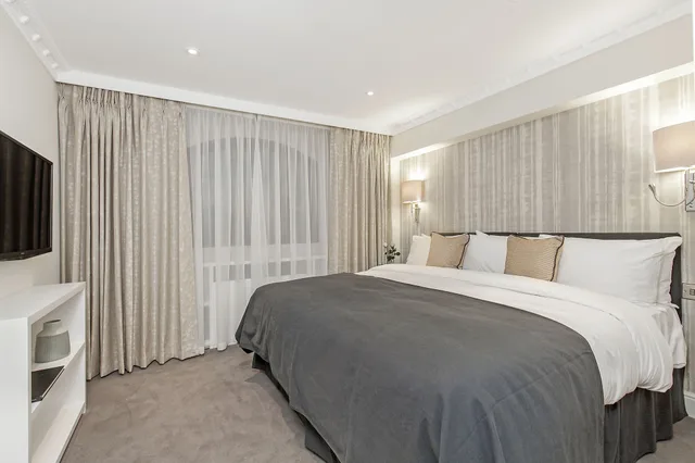 2 Bedrooms, Executive, Apartment, 2 King Beds, Mayfair House 3/10