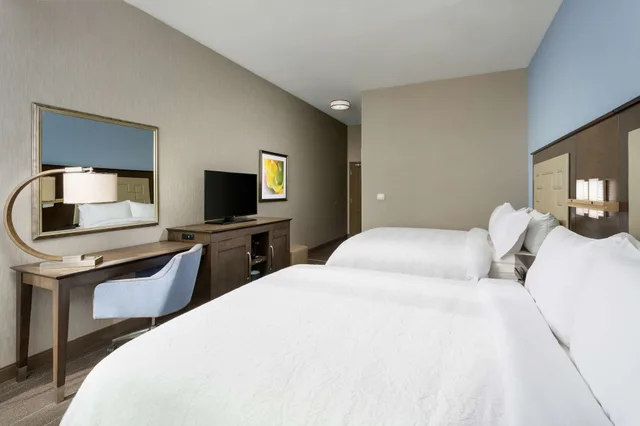 غرفة بسريرين كوين بإطلالة على النهر بشرفة، Hampton Inn & Suites Napa 9/10