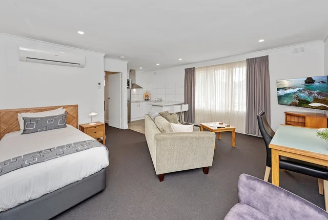 Superior, Apartment, 1 Queen and 1 Single Bed, Fawkner Suites Serviced Apartments 2/5