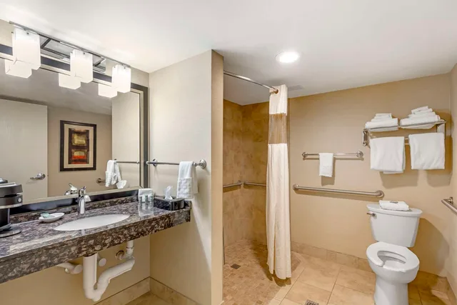 غرفة بسريرين كوين لذوي الإعاقة، Best Western Cottontree Inn 3/3