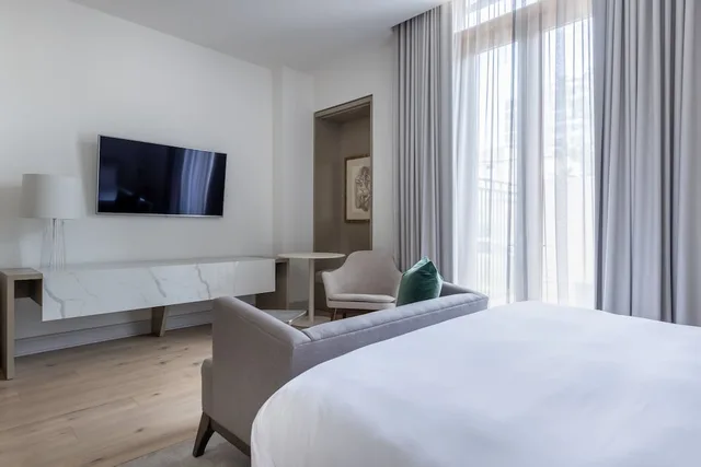 Tower, Standard, King Bed, Patio، La Colombe d Or 2/4