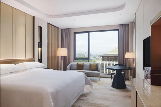 غرفة ديلوكس بسرير كينج، Sheraton Yunfu Xinxing Hotel 1/5