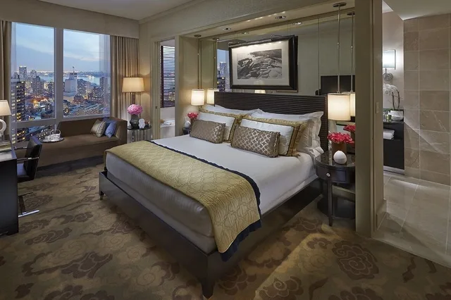 Room, King Bed, Central Park View, Park View، Mandarin Oriental New York 1/8