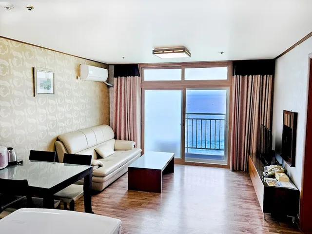 Gold, Suite, Twin Beds، Il Sung Jeju Beach Resort 7/10