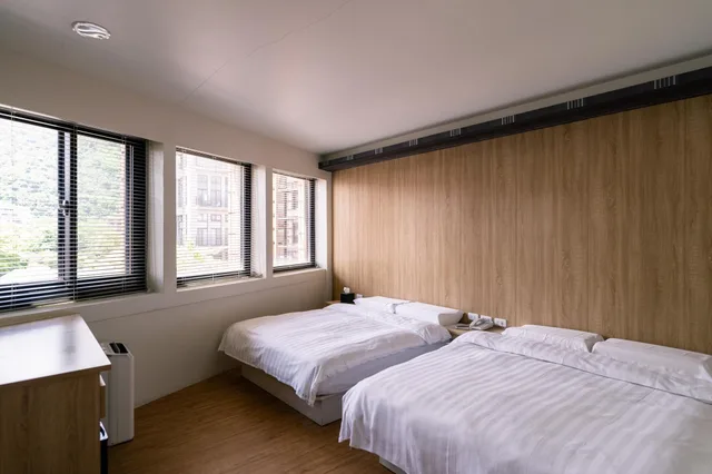 Classic, Quadruple, 2 Double Beds, Building B، 58 Hotspring 1/2