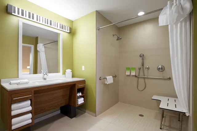 استوديو بسرير كينج مع أريكة لذوي الإعاقة، Home2 Suites by Hilton Memphis - Southaven, MS 4/5