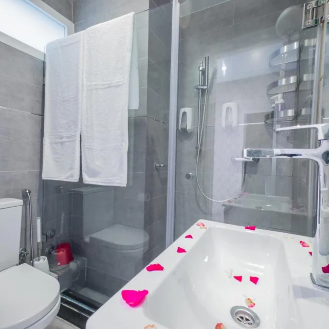 جناح جونيور، Rent Inn Suites Hotel 7/8