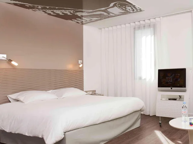 جناح عائلي بسرير مزدوج مع أريكة، Ibis Styles Lille Aeroport 1/10