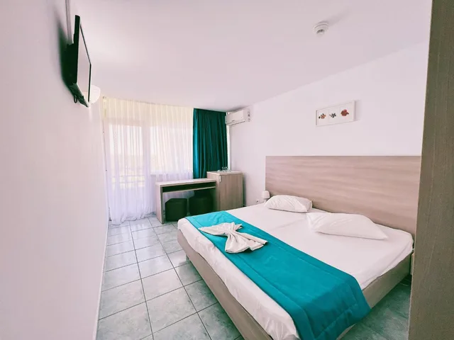غرفة بسرير مزدوج بشرفة، Hotel Favorit 5/8