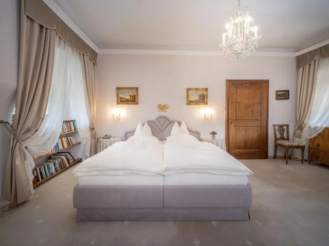 غرفة ديلوكس بسرير مزدوج أو سريرين منفصلين، Hotel Schloss Duernstein 1/5