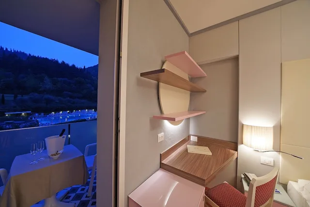 غرفة كومفورت بسريرين منفصلين بإطلالة على المسبح، Bike Hotel La Perla 4/5