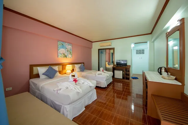 Bungalow, 1 Queen and 1 Single Bed, Beach Front، Bay Beach Resort 1/10