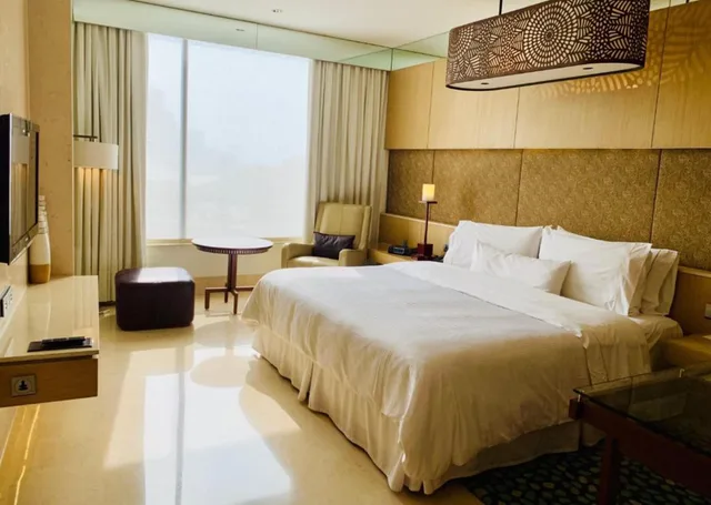 غرفة بسرير كينج بإطلالة على المدينة، The Westin Gurgaon New Delhi 2/7