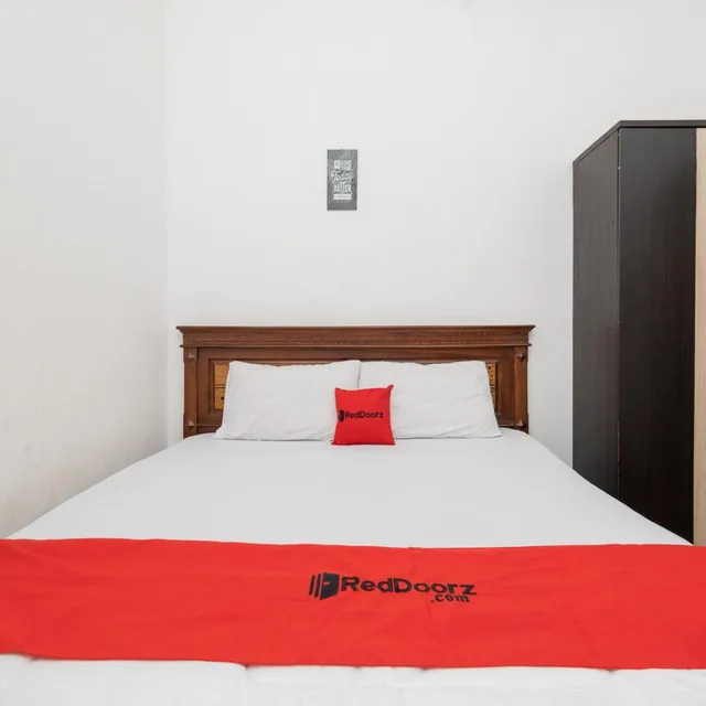 غرفة قياسية بسرير مزدوج، OYO Flagship 90524 Holistay Surabaya New 1/10