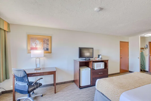 غرفة بسرير كينج لذوي الإعاقة، Best Western Green Valley Inn 2/4