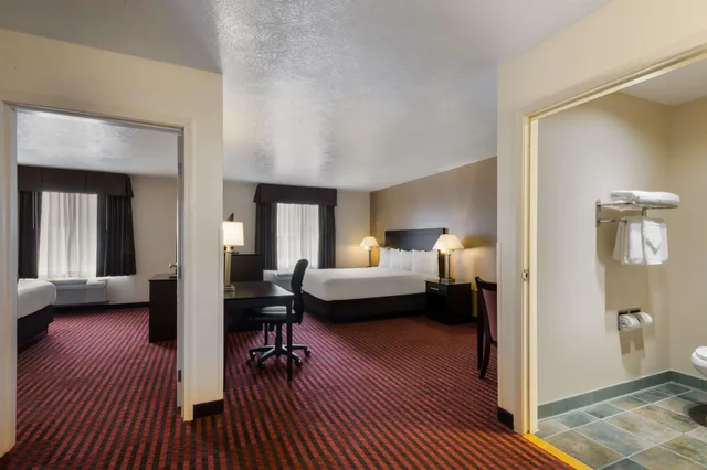 Suite, Multiple Beds، Best Western Salinas Valley Inn & Suites 4/4