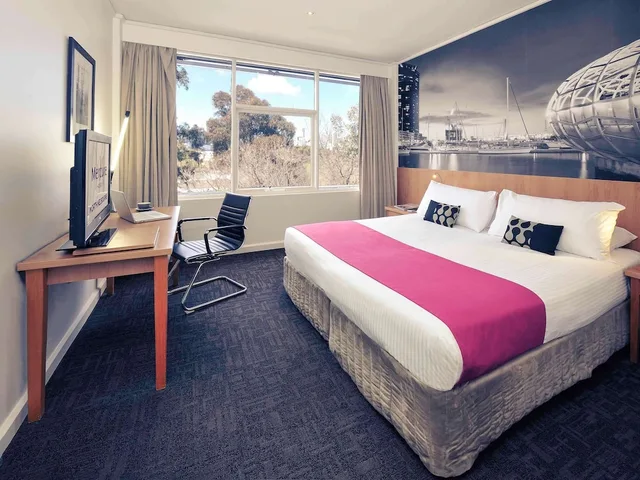 غرفة قياسية بسريرين منفصلين، Mercure North Melbourne 3/5