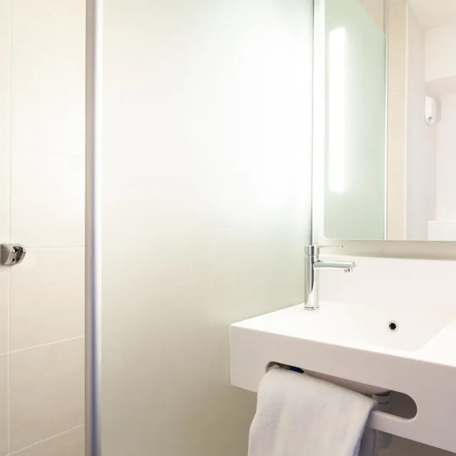 غرفة قياسية بسرير مزدوج، B&B Hotel Meaux 9/9