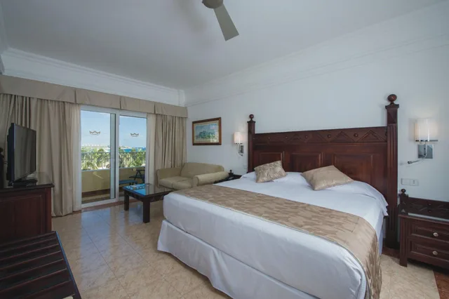 Room, Riu Palace Cabo San Lucas 3/4