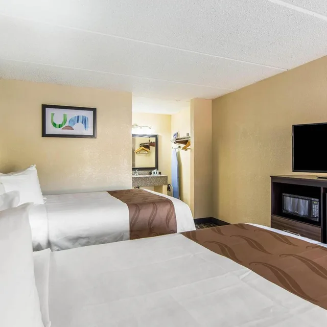 غرفة بسرير مزدوج، Quality Inn Forest City, NC 4/8