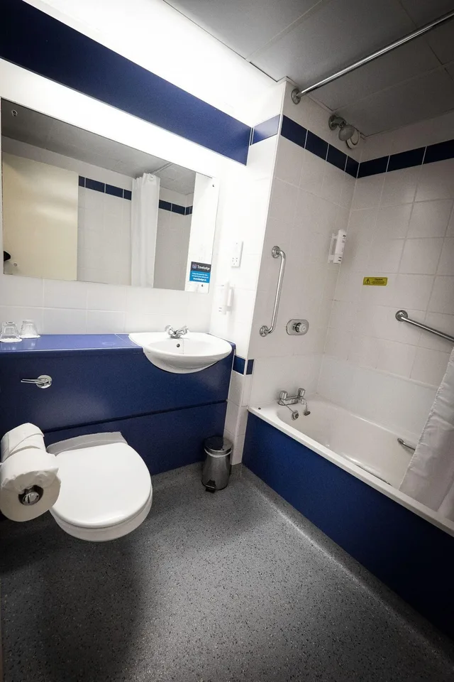 Family, Triple, Multiple Beds، Travelodge Dublin Airport North - Swords 3/3