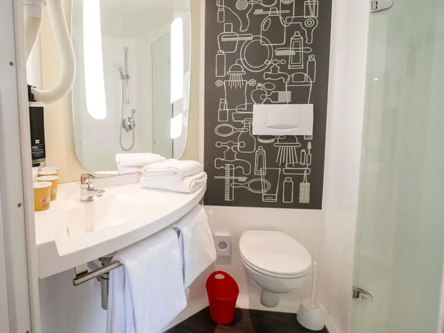 غرفة قياسية بسرير مزدوج، Ibis Avranches Baie Du Mont Saint Michel 6/8