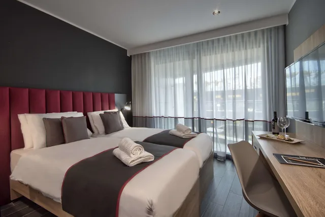 غرفة سوبيريور بسرير كينج، BE HOTEL 2/10