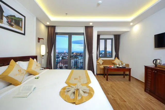 جناح جونيور بسرير مزدوج بإطلالة على المدينة بشرفة، Uptown Hotel 1/1
