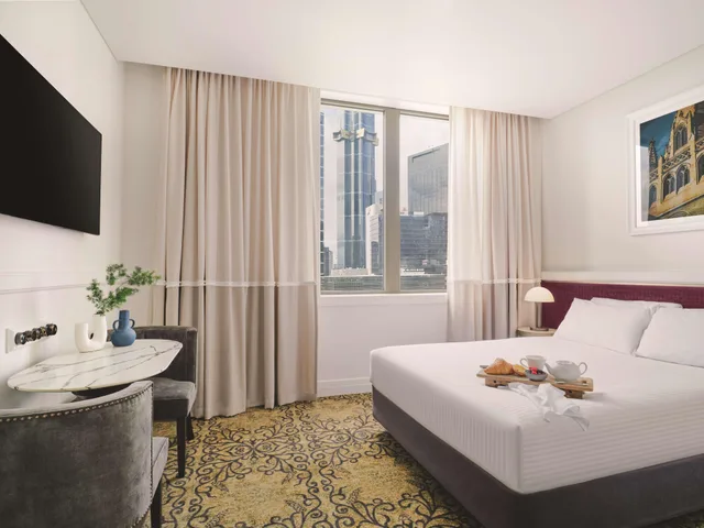 Deluxe, Double Bed, Rendezvous Hotel Melbourne 3/4