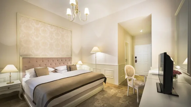غرفة سوبيريور بإطلالة على البحر بشرفة، Hotel Kvarner 5/7