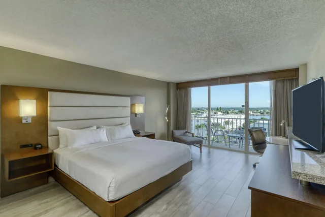غرفة كلاسيكية بسرير كينج، DoubleTree Beach Resort by Hilton Tampa Bay - North Redington Beach 2/7