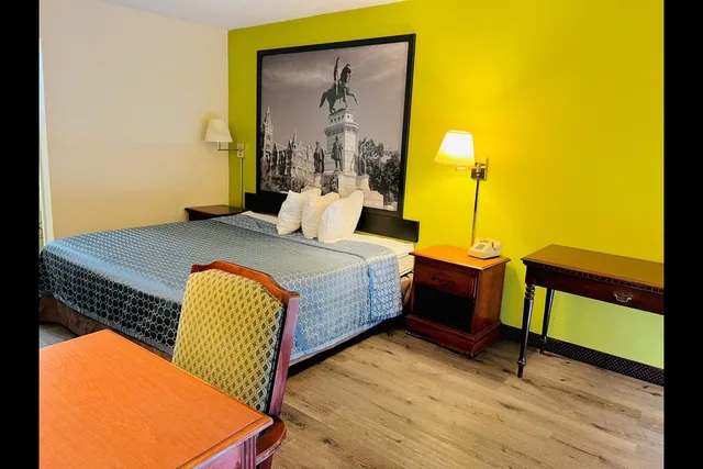 Full Bed Smoking، Ashland Studio Inn By OYO Richmond North near Kings Dominion 1/3
