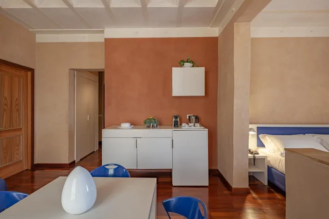 جناح جونيور بإطلالة على البحر، RESIDENCE LA GANCIA 7/7