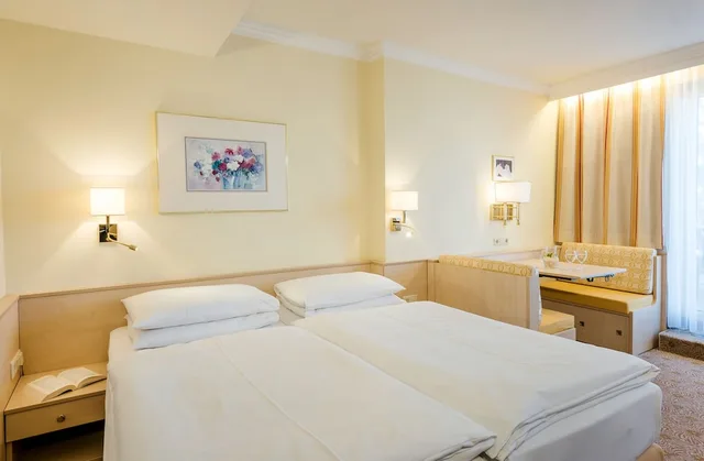 غرفة بسرير مزدوج أو سريرين منفصلين، Scherer Hotel 1/10
