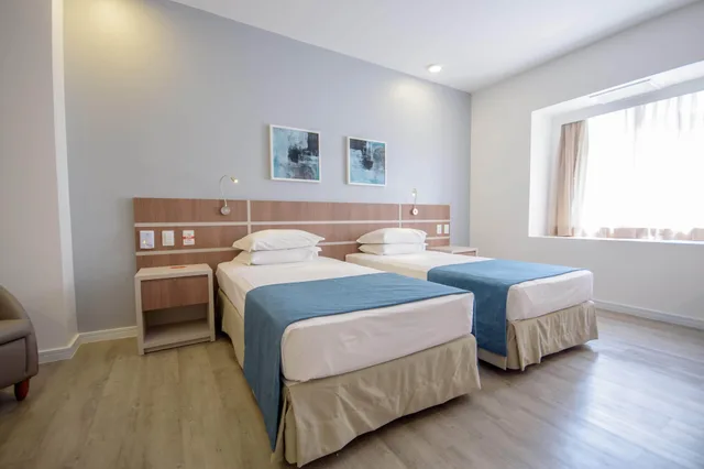 غرفة سوبيريور بسرير كينج بإطلالة على المسبح، Oasis Atlantico Imperial 3/6