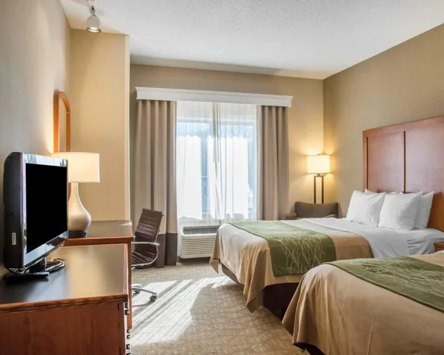 غرفة قياسية بسريرين كوين، Comfort Inn And Suites West Chester 3/4