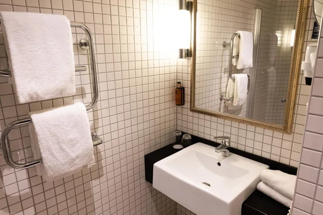 غرفة قياسية بسرير كوين، Home Hotel Havnekontoret 4/4